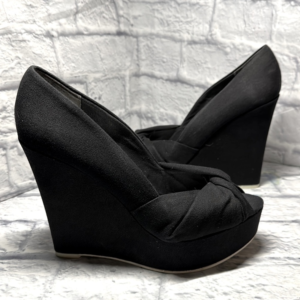 Nine West black Wedges Peep Toe Knot Top Platform Sandals Size 9